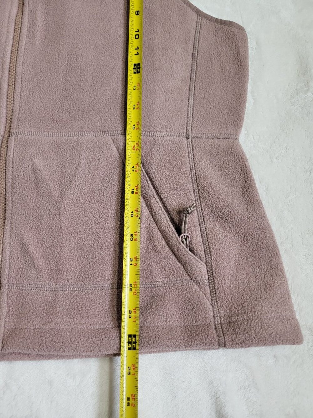LL Bean  Women's Mountain Classic Fleece Mauve Taupe Vest - L PET - Picture 10 of 11